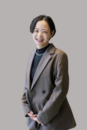 山﨑　麻衣